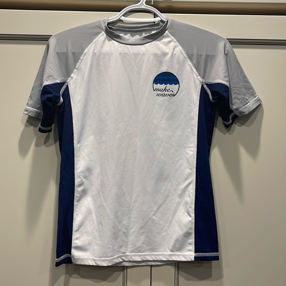 MEC Mountain Equipment Company boys size 12 short sleeve rash guard sun/swim top - Picture 1 of 5